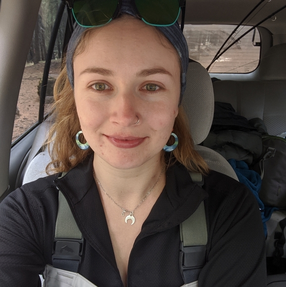 Meet your Posher, Ellie - Picture 2 of 3